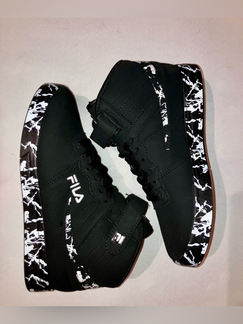 New without Tags Fila Vulc 13 Marble high-top sneaker women size 7 Black/White - Picture 10 of 12